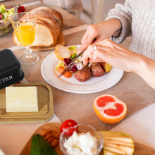 Lade das Bild in den Galerie-Viewer, Butterdose,Butterglocke für 250g Butter,Butterdose aus beschichteter Metallplatte oder Boraxglas mit edlem nachhaltigem Naturholzdeckel( Schwarz)