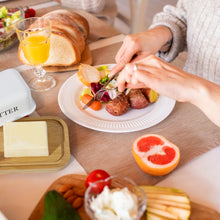 Lade das Bild in den Galerie-Viewer, Butterdose,Butterglocke für 250g Butter,Butterdose aus beschichteter Metallplatte oder Boraxglas mit edlem nachhaltigem Naturholzdeckel