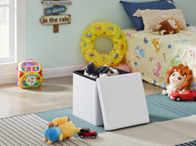 Lade das Bild in den Galerie-Viewer, Sitzwürfel mit Stauraum Fußbank Truhen Aufbewahrungsbox faltbar belastbar Kunstleder Weiß