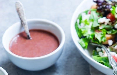 Nudelsalat mit Ziegenkäse – ein leichter Sommersnack