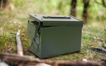 Lade das Bild in den Galerie-Viewer, Munitionskiste Abschließbar, US Ammo Box, Patronenbox, Aufbewahrungsbox für Lithiumbatterien, Armeegrün
