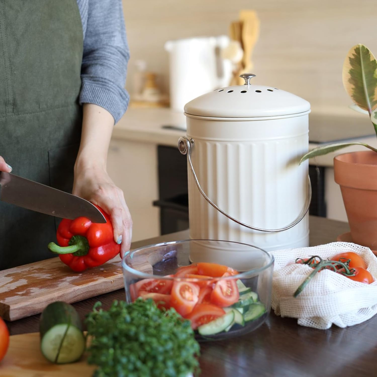 biomüll in küche aufbewahren Biomülleimer Küche 5,5L mit Deckel & Sieb – Geruchsdicht, Spülmaschine –  Zedelmaier Shop