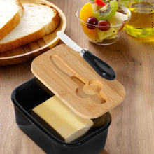 Lade das Bild in den Galerie-Viewer, Butterdose Keramik mit Holzdeckel , 250g Butter Aufbewahrung , Butterbox Porzellan vintage Buttermesser
