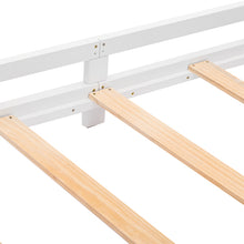 Lade das Bild in den Galerie-Viewer, Spielbett Hausbett 200x90, Tricolor Spleißholzlatten Dekorative Hausform, Rausfallschutz Kinderbett, Massivholz Kinderbett mit Lattenrost, weiß
