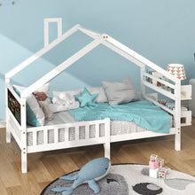 Lade das Bild in den Galerie-Viewer, Hausbett, Einzelbett, Tagesbett, Kinderbett, Rahmen aus Kiefer, mit Kreidetafel und MDF-Regale, weiß (200x90cm)
