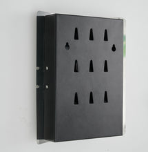 Lade das Bild in den Galerie-Viewer, Schlüsselkästen«, Schlüsselbox aus verzinktem Stahl, Megnetuer, 9 Haken
